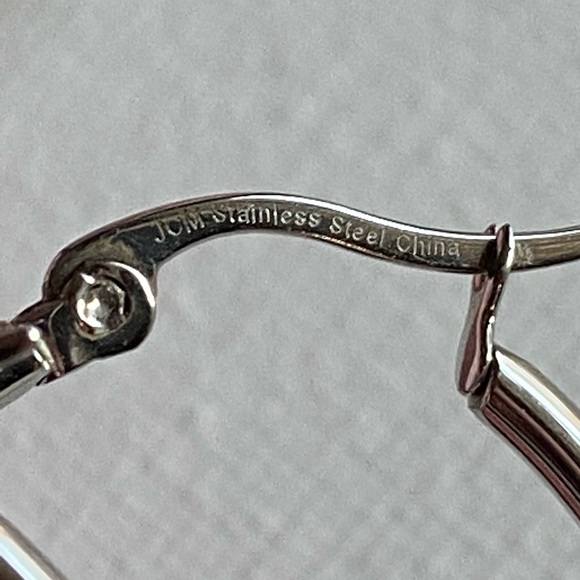 JCM STAINLESS STEEL Hoop Earrings. - Picture 4 of 5